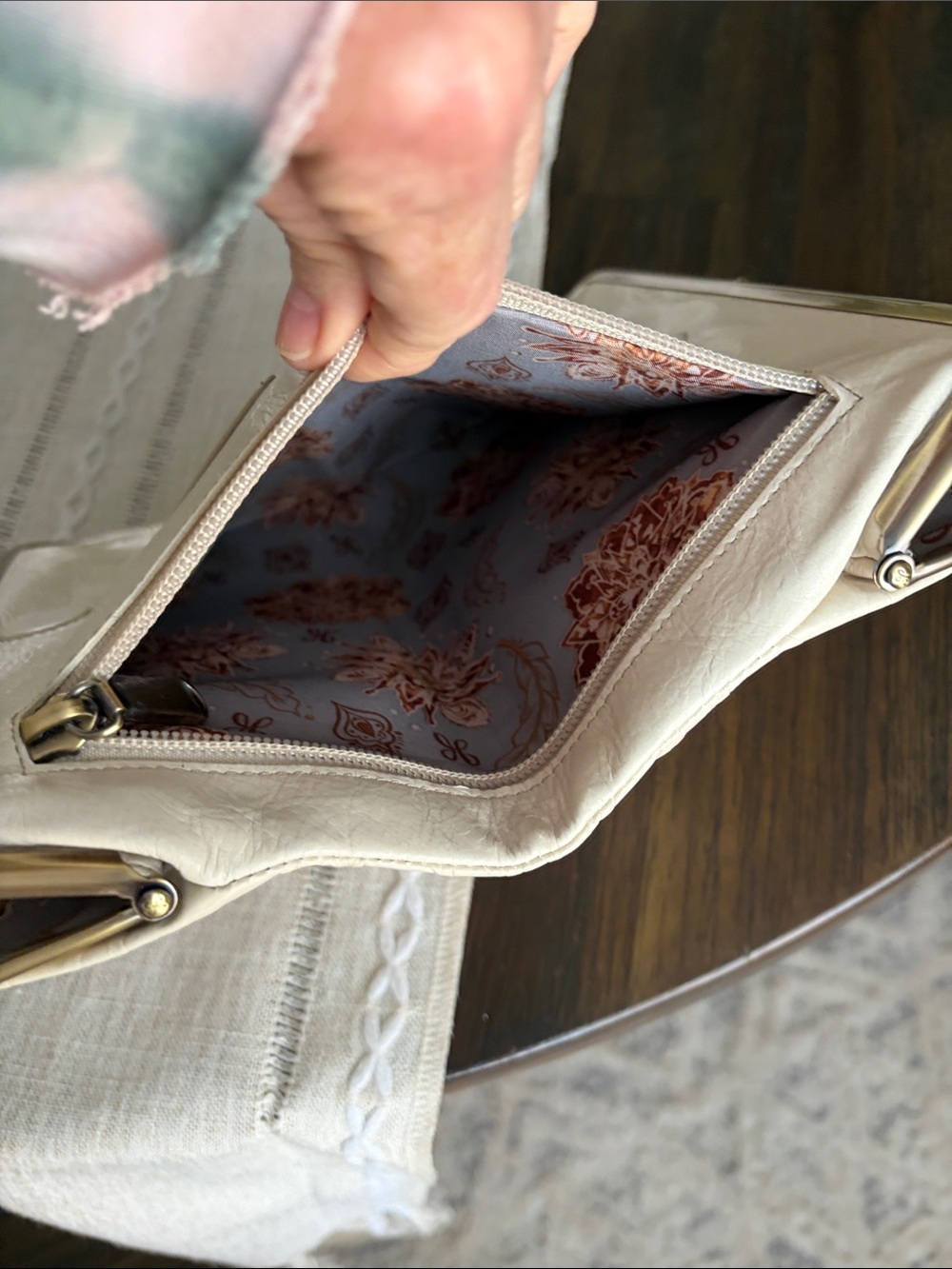 HOBO Lauren Clutch Wallet Cream Embossed Leather - Picture 8 of 16